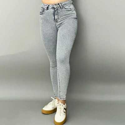 Pantalon Femme Skinny Gris Clair – Élégance Moderne et Confort