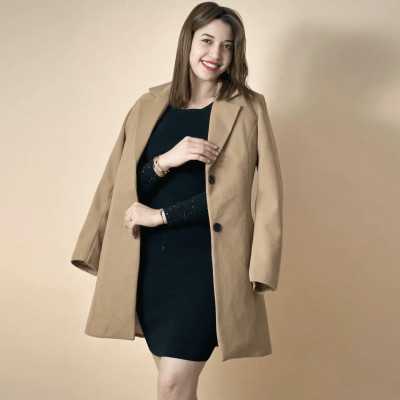 Manteau Femme Story Court – Élégance et Confort pour l’Hiver