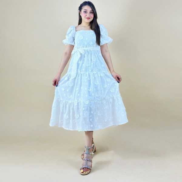 Robe blanche femme story