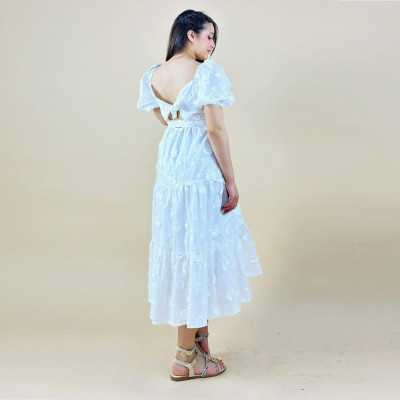 Robe blanche femme story