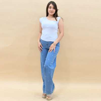 Large femme pointe Large femme pointe