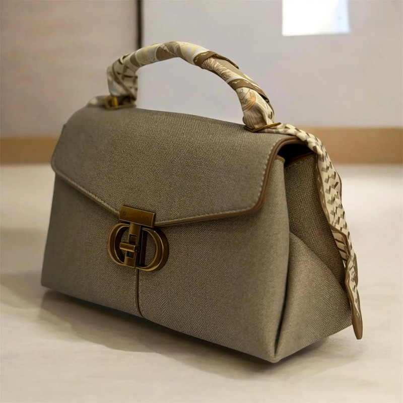 Sac à main avec foulard