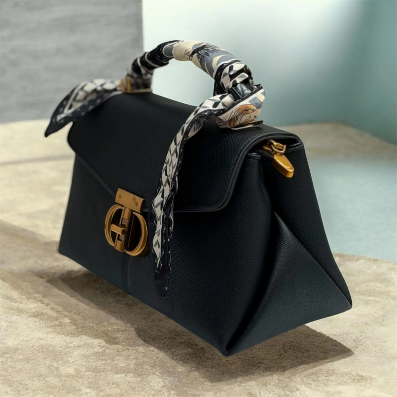 Sac à main avec foulard