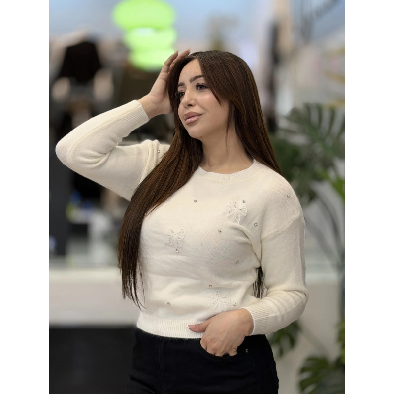 Pull femme avec noeud papillon